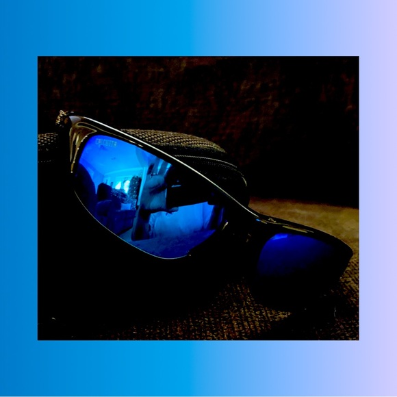 Calcutta Bermuda Sunglasses 100% UV Protect Polarized Shiny Blue & Black Used - Picture 2 of 11